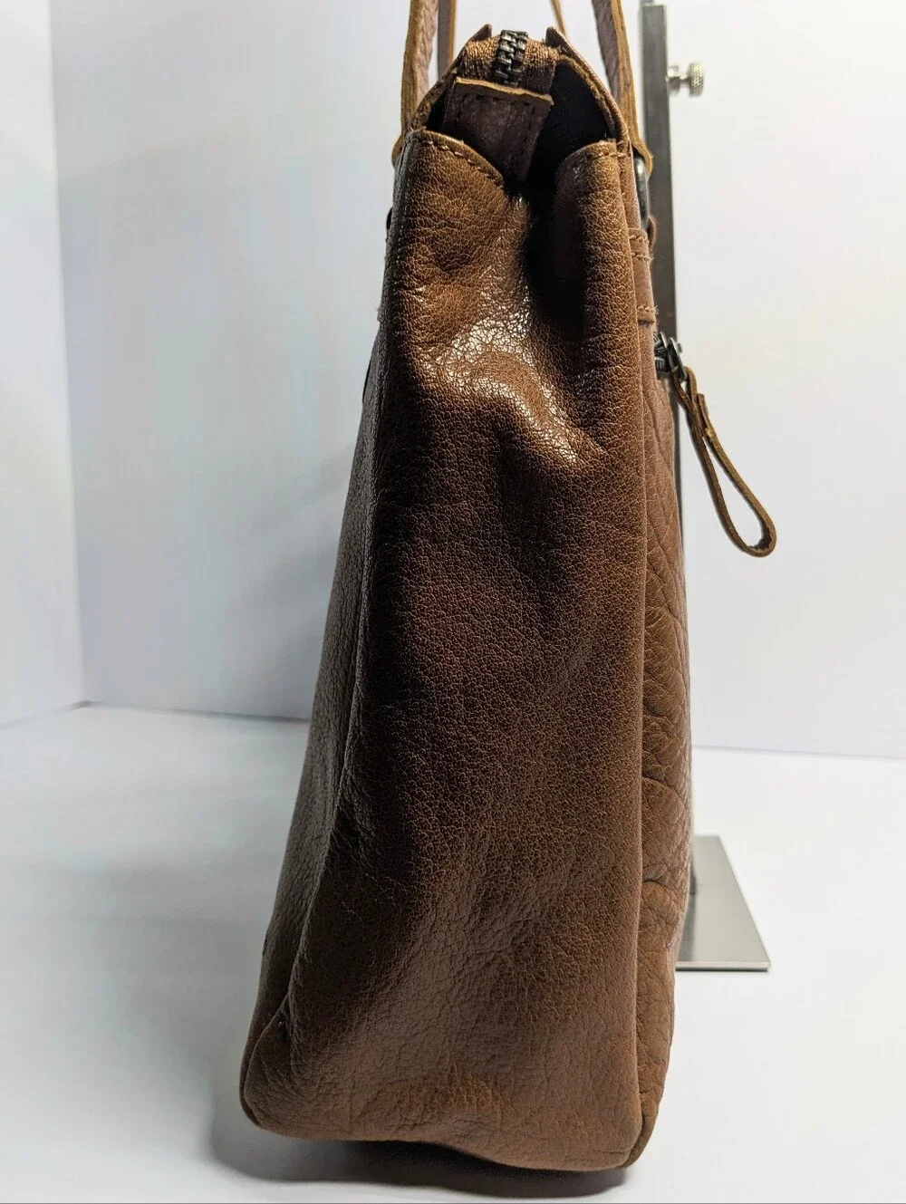 Spikes & Sparrow Padded Leather Laptop Commuter Conv Crossbody, Brandy Cognac
